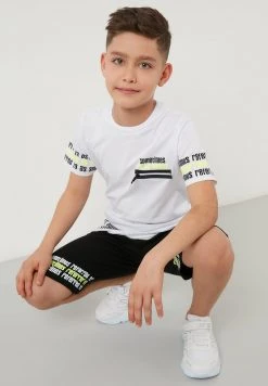 LELA SET - Shorts - White , Niños -LELA Ventas 2024 7638489a4d1942daaba8de298da559ba