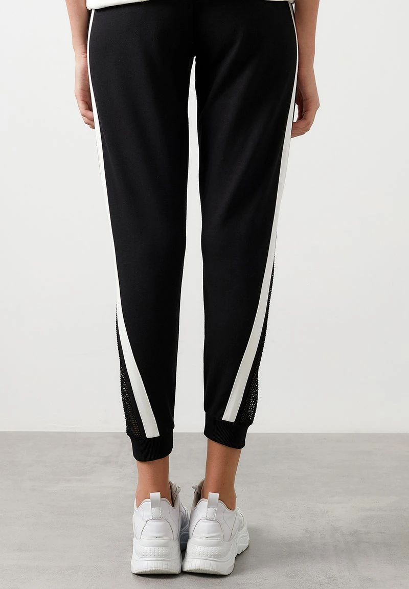 Pantalones deportivos - black LELA Pantalones Deportivos - Black , Mujer -LELA Ventas 2024 7735b6a96c3c4a828da22668188affae