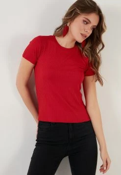 LELA Camiseta Estampada - Red , Mujer -LELA Ventas 2024 77e96bca1ccf4025a59b90776796fdd1