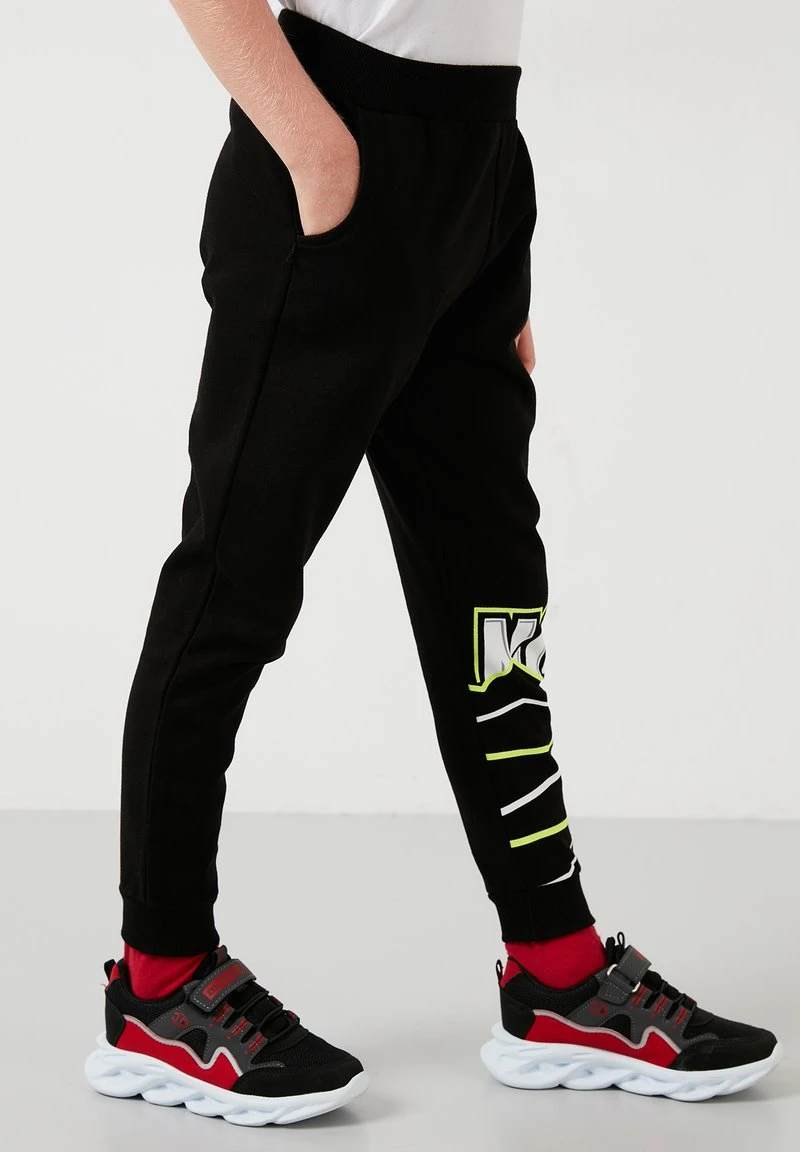 SET - Chándal - dark green LELA SET - Chándal - Dark Green , Niños -LELA Ventas 2024 7c5cfb5fca96453280aa3b3e426ec3d4