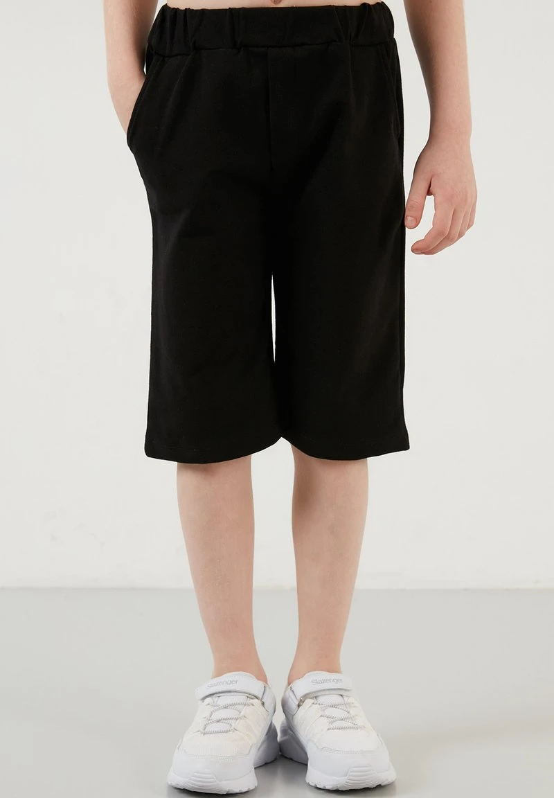 REGULAR FIT T-SHIRT AND SHORTS - Shorts - green LELA REGULAR FIT T-SHIRT AND SHORTS - Shorts - Green, Niños -LELA Ventas 2024 7c7671b7865340f2a4f7df185cf3ca03