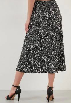 LELA - Falda Acampanada - Black , Mujer 6 LELA - Falda Acampanada - Black , Mujer -LELA Ventas 2024 7de1bf0f92cb46deb1586de0452b80a6