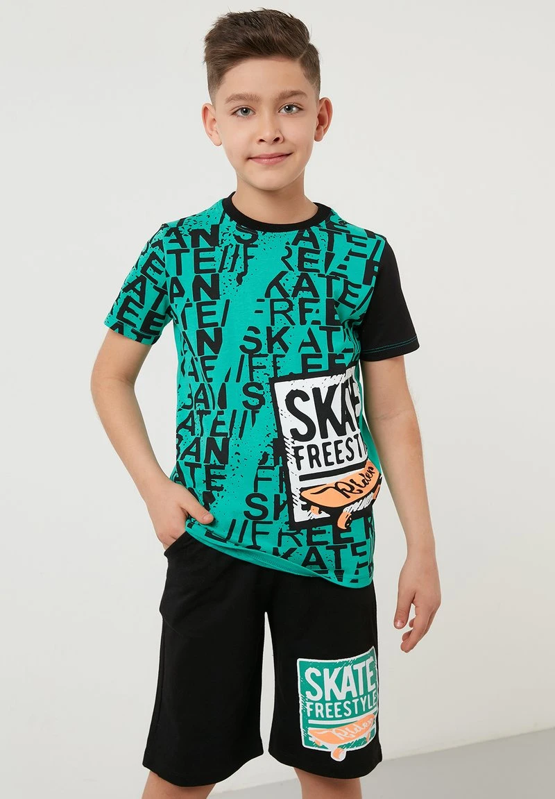 LELA SET - Shorts - Benetton Color , Niños 5 LELA SET - Shorts - Benetton Color , Niños - Imagen 5