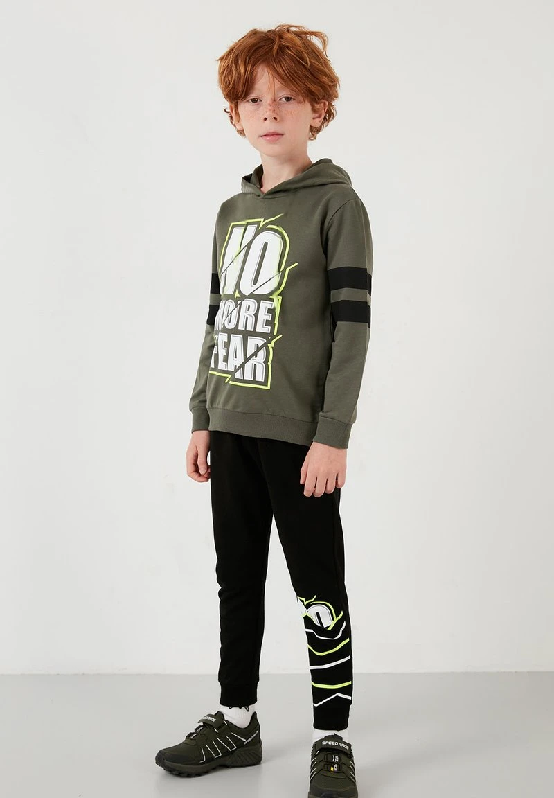 SET - Chándal - dark green LELA SET - Chándal - Dark Green , Niños -LELA Ventas 2024 80b8ad59926d416982ae770cd2633465