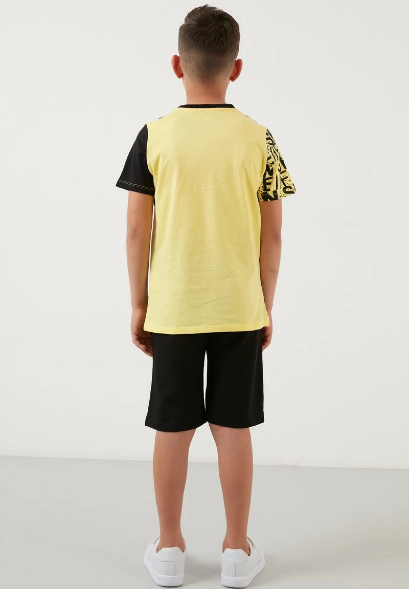 LELA SET - Shorts - Yellow , Niños 3 LELA SET - Shorts - Yellow , Niños - Imagen 3