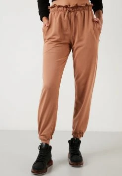 LELA Pantalones Deportivos - Biscuit Color , Mujer