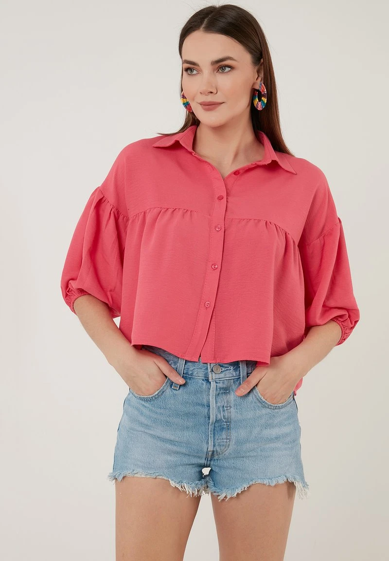 LELA LOOSE FIT - Camisa - Fuchsia, Mujer 1 LELA LOOSE FIT - Camisa - Fuchsia, Mujer