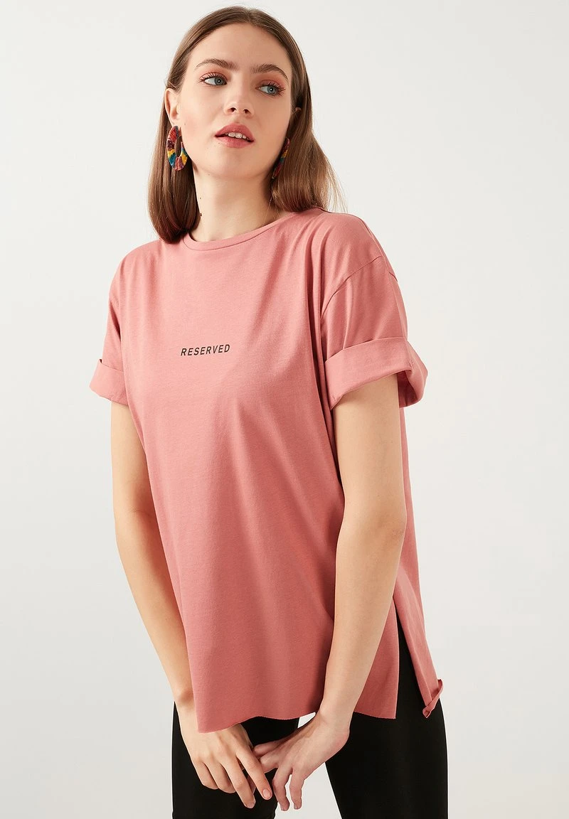 Camiseta estampada - dusty rose color LELA Camiseta Estampada - Dusty Rose Color , Mujer -LELA Ventas 2024 87908ef095f24b36becb890209dee453