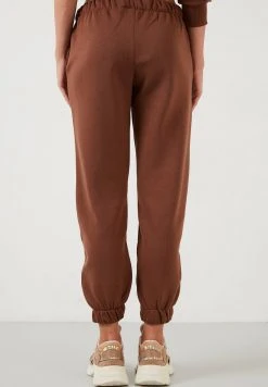 LELA Pantalones Deportivos - Biscuit Color , Mujer -LELA Ventas 2024 892de844e1e848f9954e1ab3f425dc34