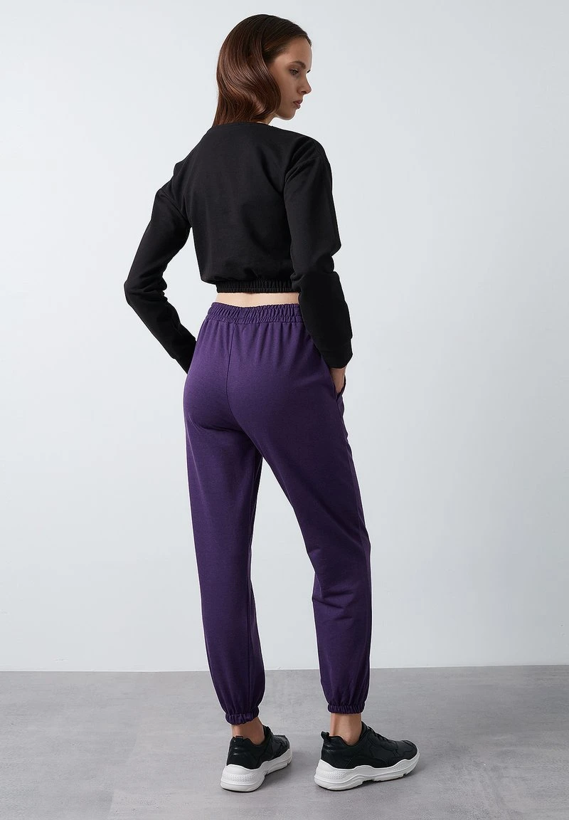 LELA Pantalones Deportivos - Purple , Mujer 3 LELA Pantalones Deportivos - Purple , Mujer - Imagen 3