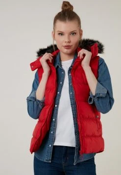 LELA Chaleco - Red , Mujer 4 LELA Chaleco - Red , Mujer -LELA Ventas 2024 8c59ba665cbf4b2bab30c6997caf953e