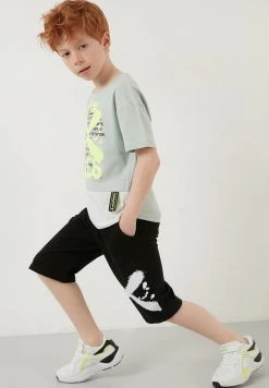 LELA REGULAR FIT T-SHIRT AND SHORTS - Shorts - Green, Niños 6 LELA REGULAR FIT T-SHIRT AND SHORTS - Shorts - Green, Niños -LELA Ventas 2024 8f98b2a5abc24b98a5709c7a8ce533b6