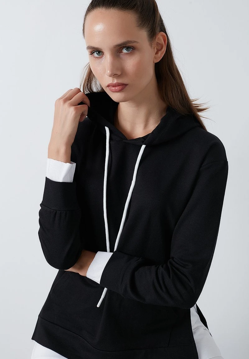 Jersey con capucha - black LELA Jersey Con Capucha - Black , Mujer -LELA Ventas 2024 94c25c6fe2324597bc5401f89e1aa12d