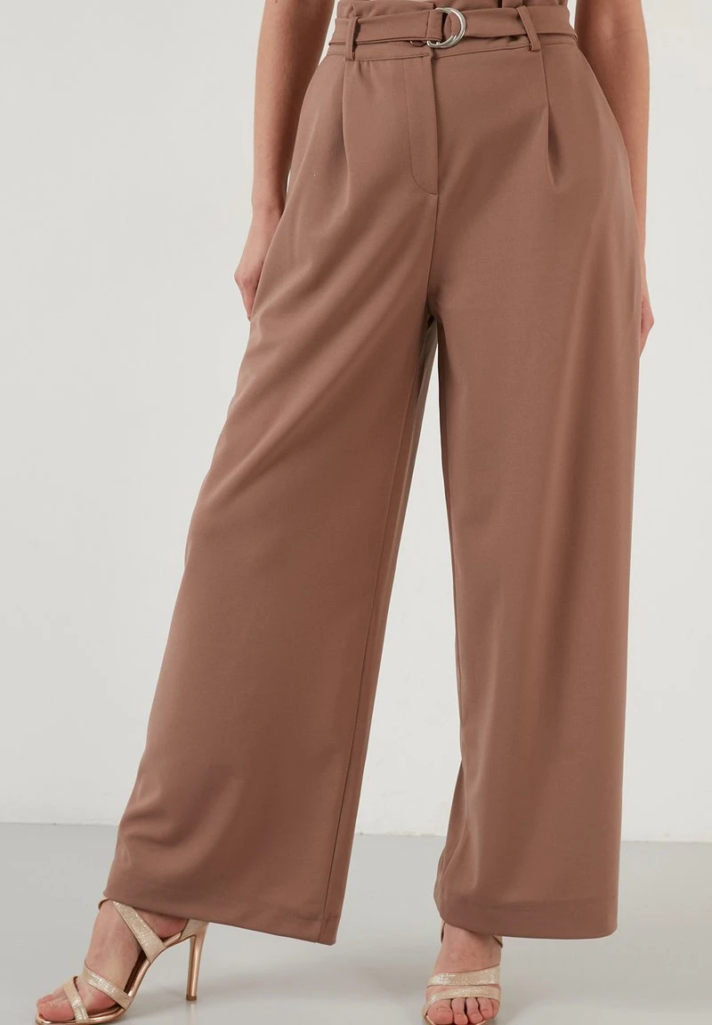 Pantalones - camel LELA Pantalones - Camel , Mujer -LELA Ventas 2024 94d93c0eee6c4725ab26b1619168f21b