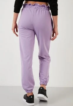 LELA Pantalones Deportivos - Lilac , Mujer 2 LELA Pantalones Deportivos - Lilac , Mujer -LELA Ventas 2024 95052a49da43480ab38ecdcb35566995