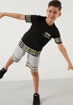 LELA SET - Shorts - Black , Niños 10 LELA SET - Shorts - Black , Niños -LELA Ventas 2024 961a0ccd35e142ccbcc9edca5fd1d6dc