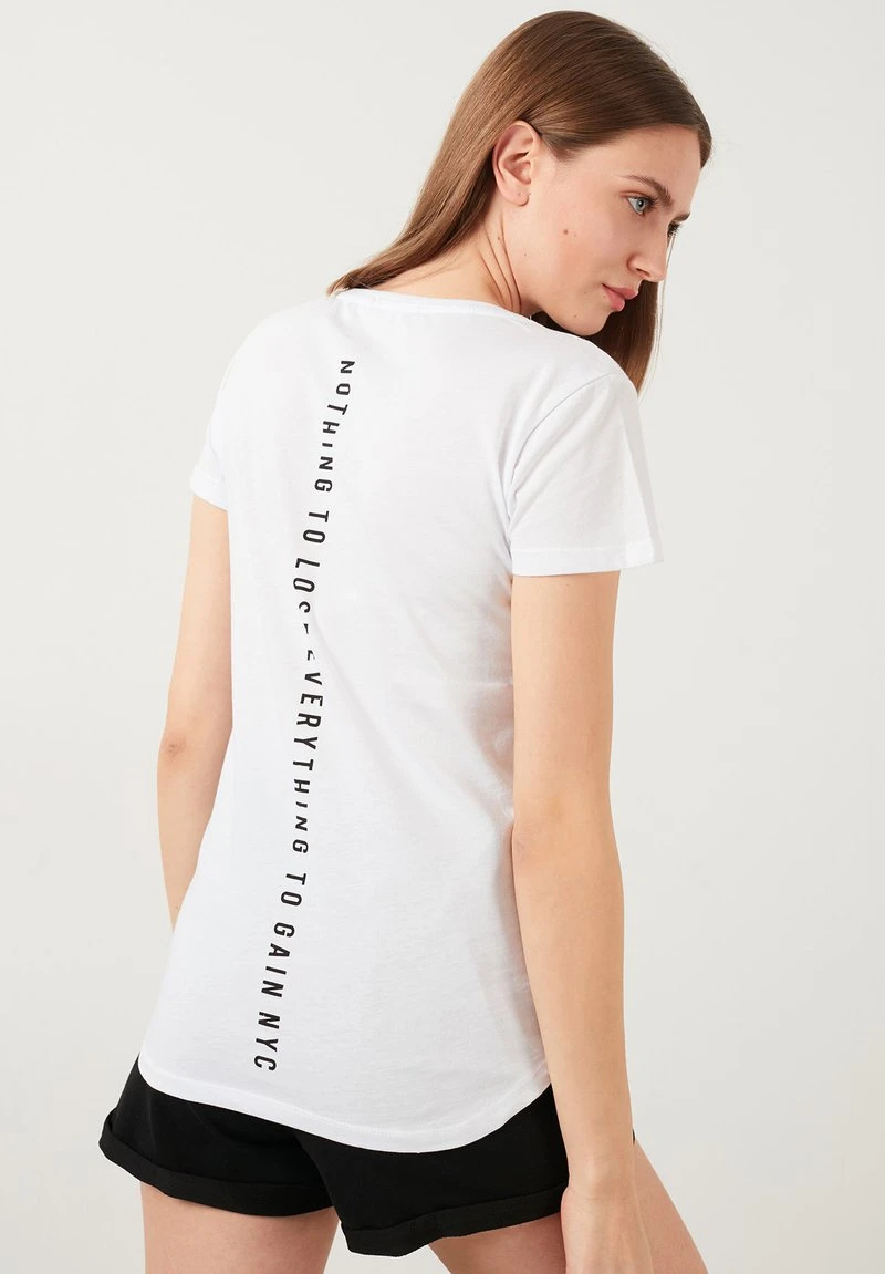 Camiseta estampada - white LELA Camiseta Estampada - White , Mujer -LELA Ventas 2024 99557ee527b44894966e0bde4cd8744f