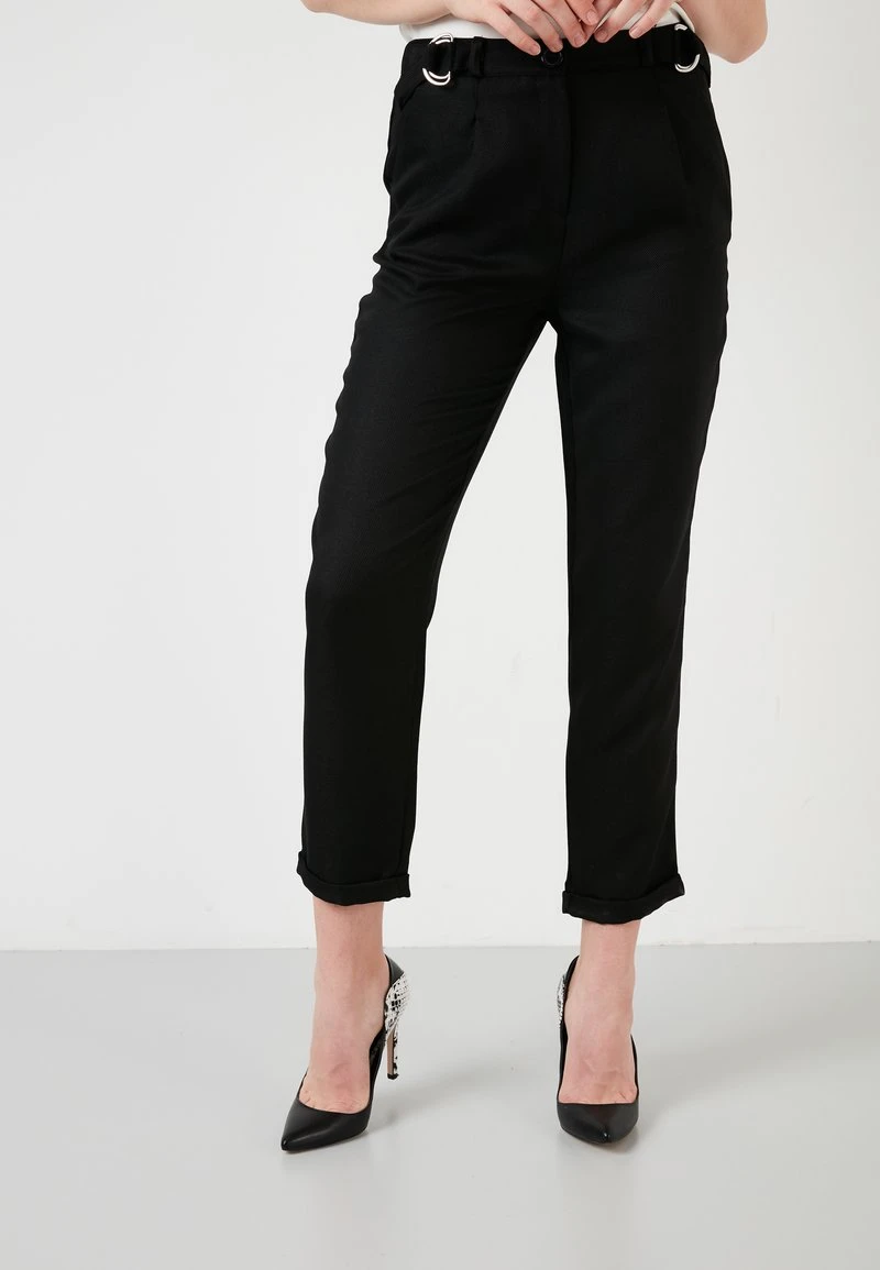 LELA HIGH WAIST TROUSERS - Pantalones - Black, Mujer 1 LELA HIGH WAIST TROUSERS - Pantalones - Black, Mujer
