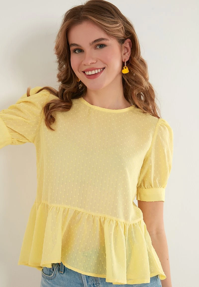 LELA CREW NECK SHORT SLEEVE - Blusa - Yellow , Mujer 4 LELA CREW NECK SHORT SLEEVE - Blusa - Yellow , Mujer - Imagen 4