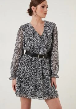 LELA Vestido Informal - Black , Mujer 2 LELA Vestido Informal - Black , Mujer -LELA Ventas 2024 9b212c5541b84f568fba06e16382235d