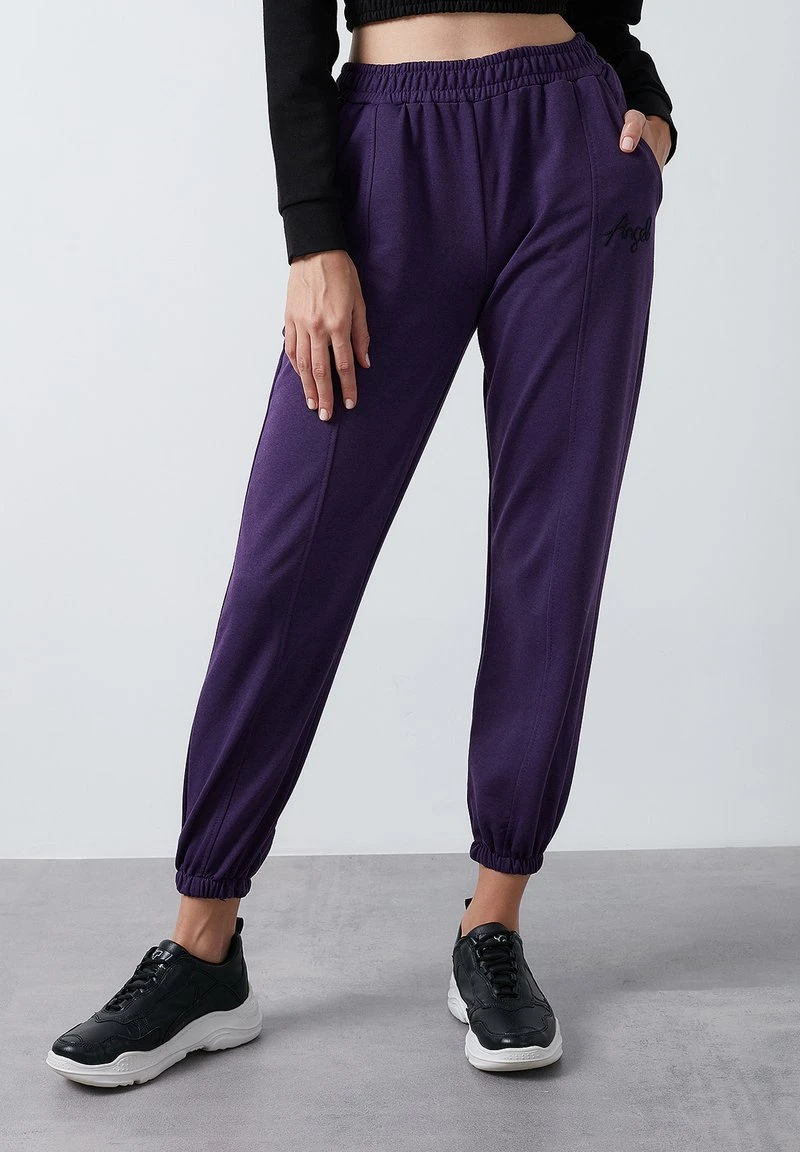 LELA Pantalones Deportivos - Purple , Mujer 2 LELA Pantalones Deportivos - Purple , Mujer - Imagen 2
