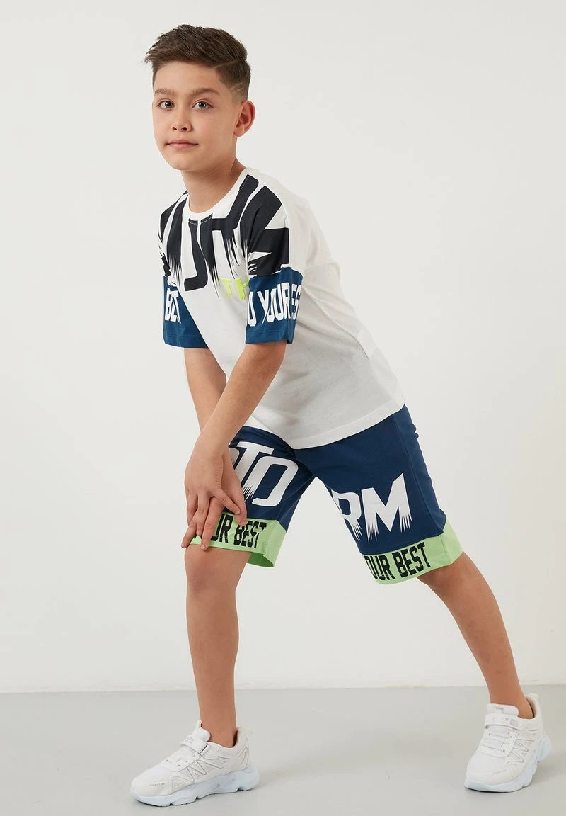 REGULAR FIT - Shorts - ecru LELA REGULAR FIT - Shorts - Ecru , Niños -LELA Ventas 2024 9e9cff8b68574d30abcec0e44d3112c6