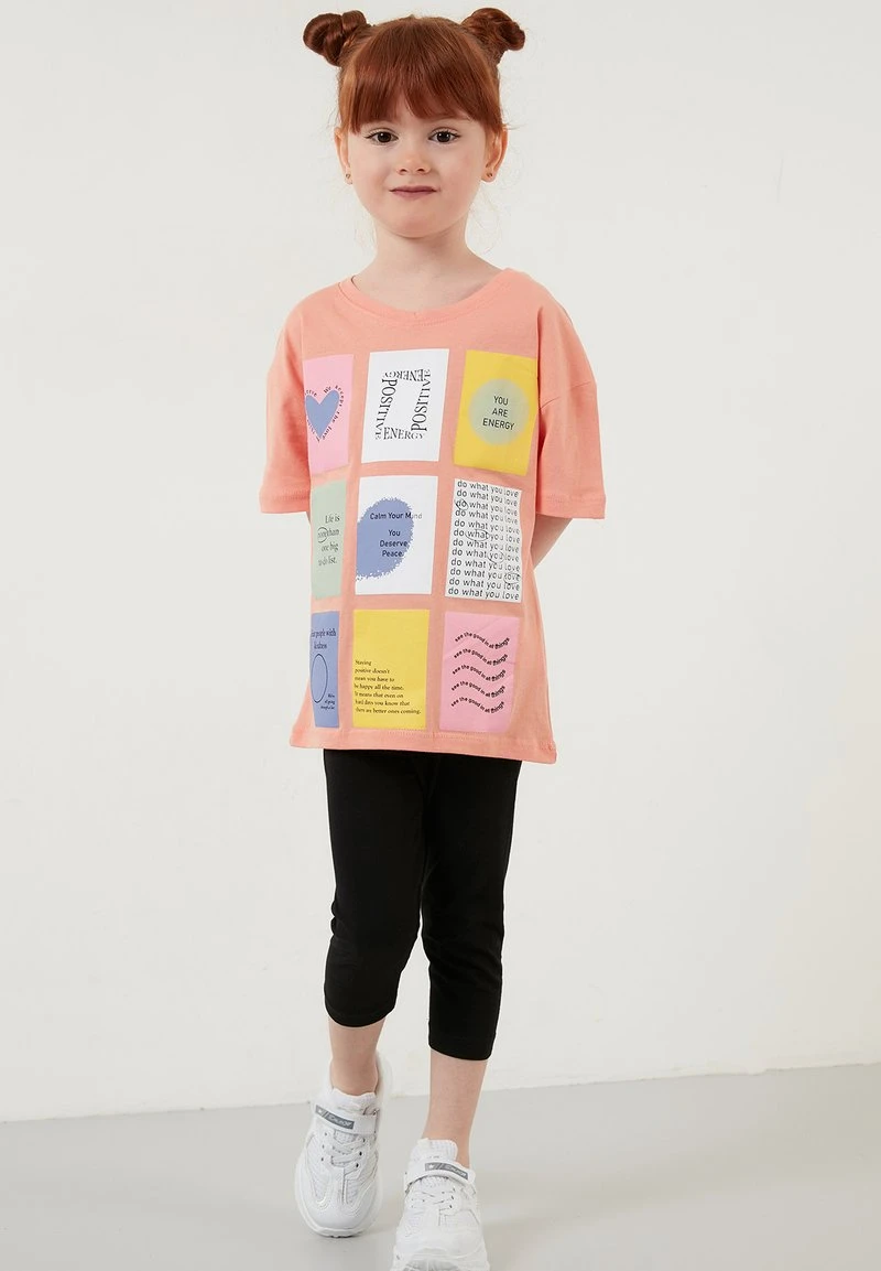 REGULAR FIT T-SHIRT AND LEGGINGS - Leggings - color orange LELA REGULAR FIT T-SHIRT AND LEGGINGS - Leggings - Color Orange, Niños -LELA Ventas 2024 a1d3add130714b299f0a6ccf894ab8f0