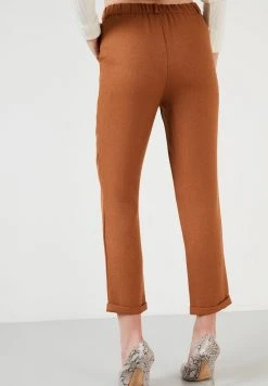 LELA HIGH WAIST TROUSERS - Pantalones - Camel, Mujer 2 LELA HIGH WAIST TROUSERS - Pantalones - Camel, Mujer -LELA Ventas 2024 a223e1774fe34b19b610f10e700f9bc2