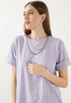 LELA Camiseta Básica - Lilac, Mujer -LELA Ventas 2024 a2474b927ab74a63ad4bbe5b897a0c32