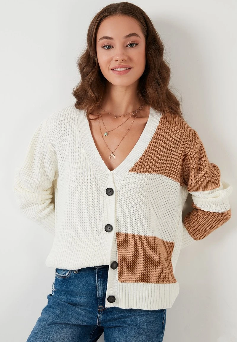 Chaqueta de punto - camel, white LELA Chaqueta De Punto - Camel, White , Mujer -LELA Ventas 2024 a5e5a3def0834bb4a6a4efe4b3b7dc60