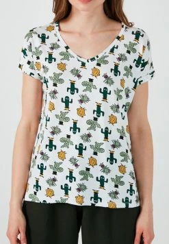 LELA Camiseta Estampada - Green , Mujer 4 LELA Camiseta Estampada - Green , Mujer -LELA Ventas 2024 a7460c7b70b747e89af977dd1870427d
