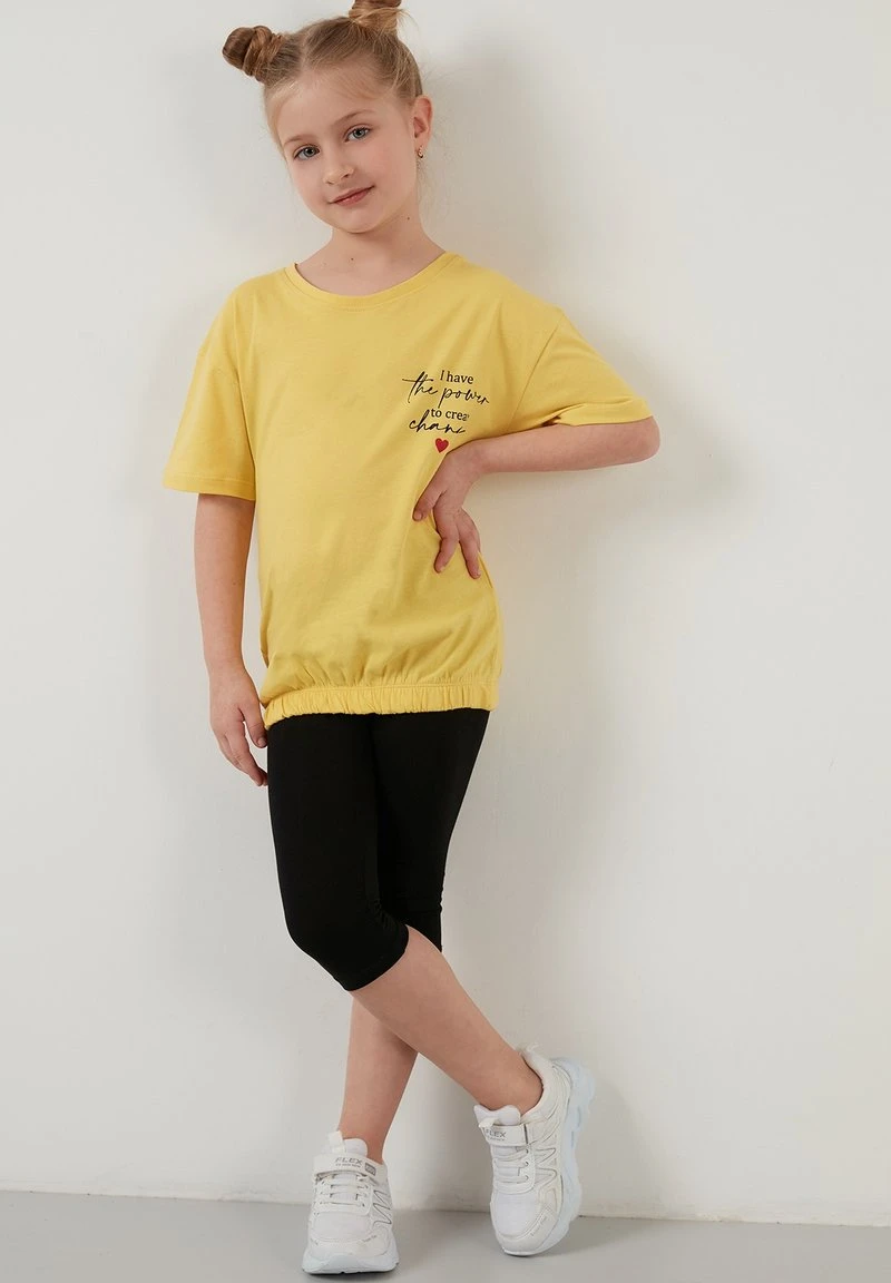 LELA REGULAR FIT SET - Leggings - Yellow , Niños 1 LELA REGULAR FIT SET - Leggings - Yellow , Niños