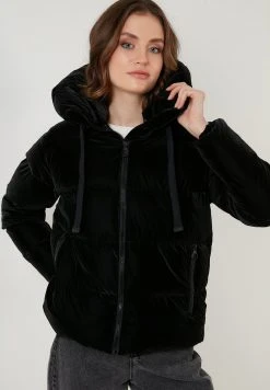 LELA Chaqueta De Invierno - Black , Mujer 11 LELA Chaqueta De Invierno - Black , Mujer -LELA Ventas 2024 aa398fc192c74604a388583252c21744