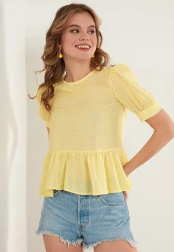 LELA CREW NECK SHORT SLEEVE - Blusa - Yellow , Mujer 9 LELA CREW NECK SHORT SLEEVE - Blusa - Yellow , Mujer -LELA Ventas 2024 ac889aef99814cdda78302f3c44ec36b