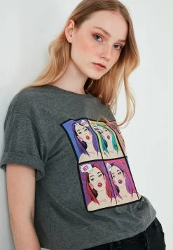 LELA Camiseta Estampada - Anthracite Melange , Mujer 4 LELA Camiseta Estampada - Anthracite Melange , Mujer -LELA Ventas 2024 b6760e98551549efbd35a78ab972b0db