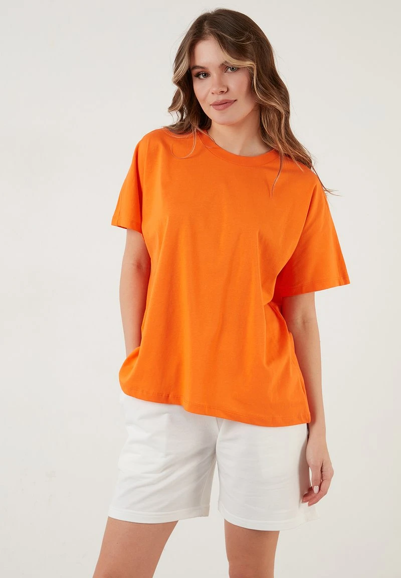 Camiseta básica - orange color LELA Camiseta Básica - Orange Color , Mujer -LELA Ventas 2024 b891aab3973a492fa06ee369d02816de