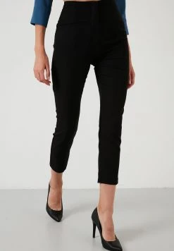LELA Pantalones - Black , Mujer 7 LELA Pantalones - Black , Mujer -LELA Ventas 2024 c3014849505d4d068465588255f9797d