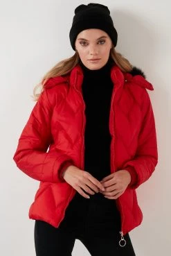 LELA Chaqueta De Invierno - Red , Mujer -LELA Ventas 2024 c39680f8848b44c3ba0f61b8e4115065