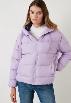 LELA Chaqueta De Invierno - Lilac , Mujer 6 LELA Chaqueta De Invierno - Lilac , Mujer -LELA Ventas 2024 c4bdc8c4696a4285b761019473e29b8c