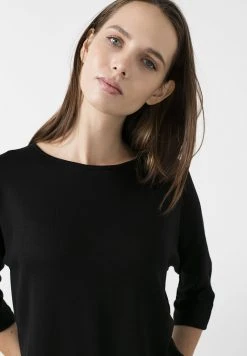 LELA Blusa - Black , Mujer -LELA Ventas 2024 c5b08803dbba44949293aaa726e6f57a