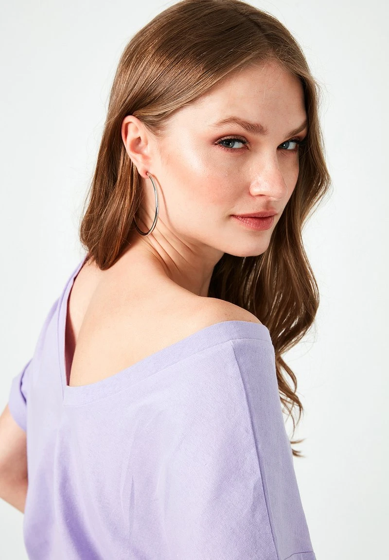 LELA Camiseta Estampada - Lilac, Mujer 4 LELA Camiseta Estampada - Lilac, Mujer - Imagen 4