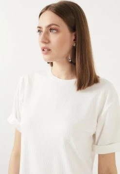 LELA OVERSIZE CREW NECK SLIT DETAILED - Blusa - Ecru , Mujer 7 LELA OVERSIZE CREW NECK SLIT DETAILED - Blusa - Ecru , Mujer -LELA Ventas 2024 c8628a688e20466dbec860b35115de82