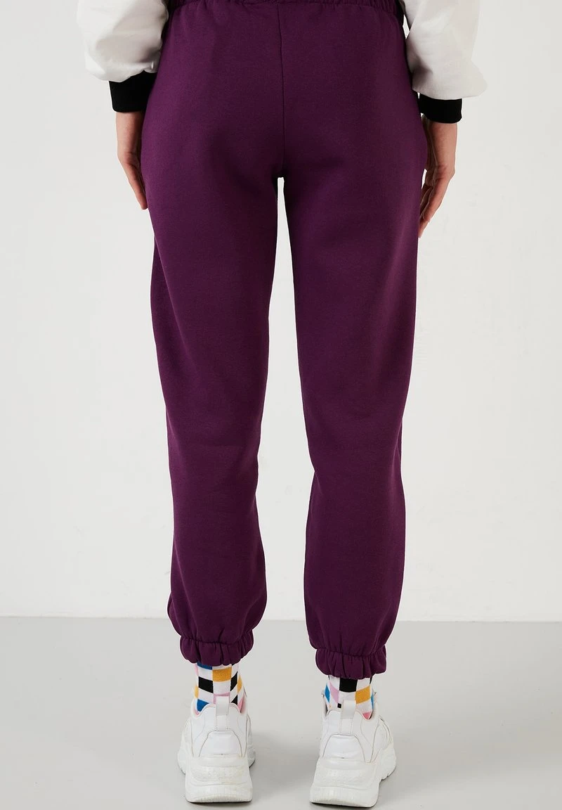 LELA Pantalones Deportivos - Purple , Mujer 3 LELA Pantalones Deportivos - Purple , Mujer - Imagen 3