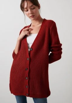 LELA Chaqueta De Punto - Brick Red , Mujer 2 LELA Chaqueta De Punto - Brick Red , Mujer -LELA Ventas 2024 cb678228bf8d46c3934aaedae5e80498