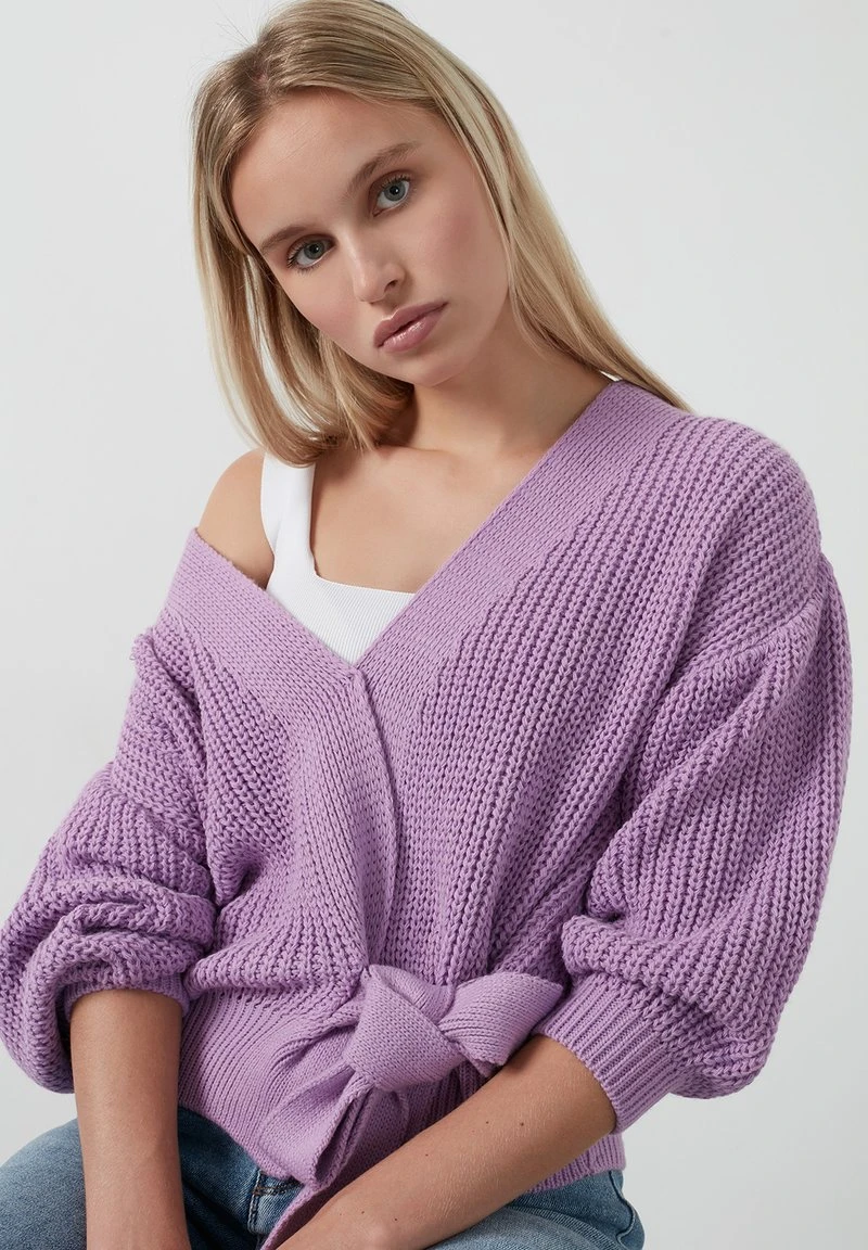 V NECK - Jersey de punto - lilac LELA V NECK - Jersey De Punto - Lilac, Mujer -LELA Ventas 2024 d09ca9c13076494598164af1a04f36e9
