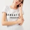 LELA Camiseta Estampada - White , Mujer