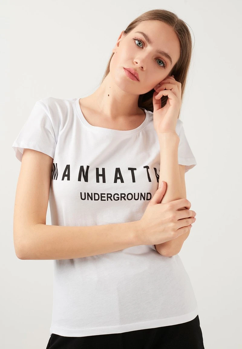 Camiseta estampada - white LELA Camiseta Estampada - White , Mujer -LELA Ventas 2024 d2719e26373d41b280f4a1a7f44fde04