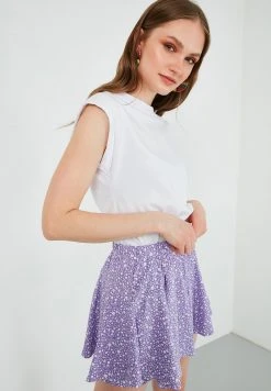 LELA Camiseta Básica - White , Mujer 3 LELA Camiseta Básica - White , Mujer -LELA Ventas 2024 d607ab71c29e48c19a81eb22a785afe5