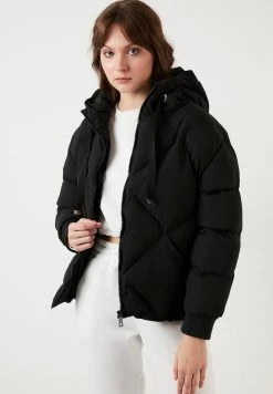 LELA Chaqueta De Invierno - Black , Mujer 7 LELA Chaqueta De Invierno - Black , Mujer -LELA Ventas 2024 d6f62dcb63be4189aa32137238b44810