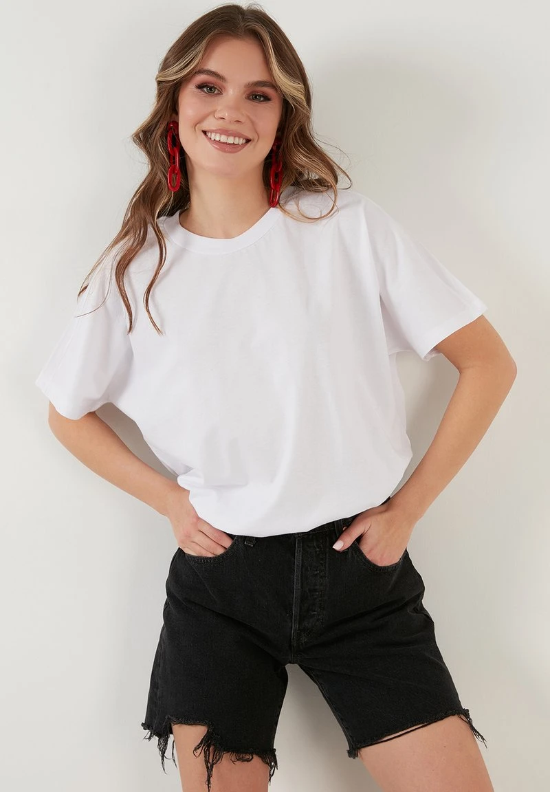 Camiseta básica - white LELA Camiseta Básica - White, Mujer -LELA Ventas 2024 d7389b40ed8f45e4a384767c3f34c24b